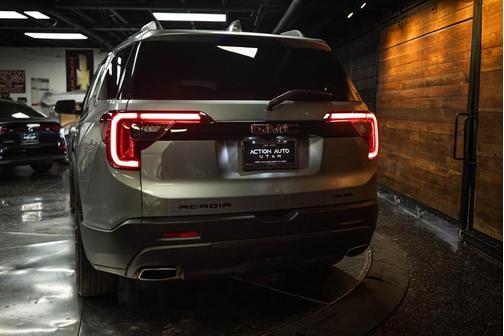 Gray 2023 GMC Acadia SLT