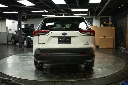 2021 Toyota RAV4 Hybrid LE