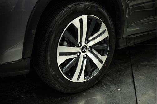 2024 Mitsubishi Outlander Sport ES