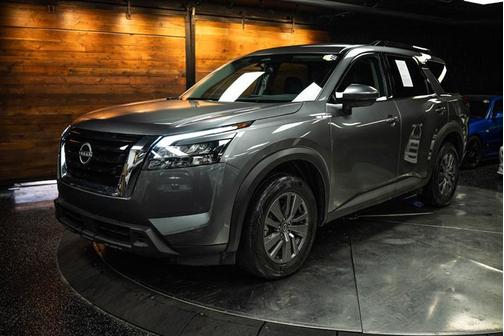2024 Nissan Pathfinder SV