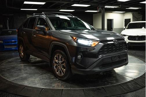 2020 Toyota RAV4 XLE Premium