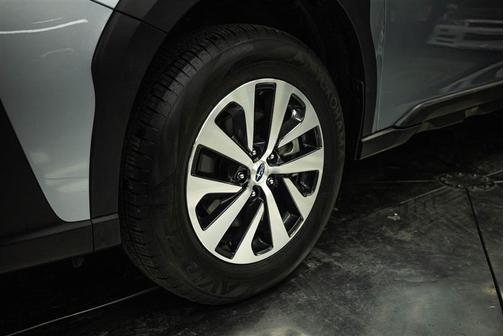 Ice Silver Metallic 2024 Subaru Outback Premium