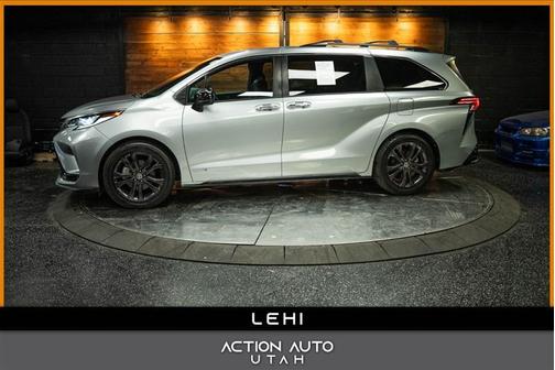 2021 Toyota Sienna XSE 7 Passenger