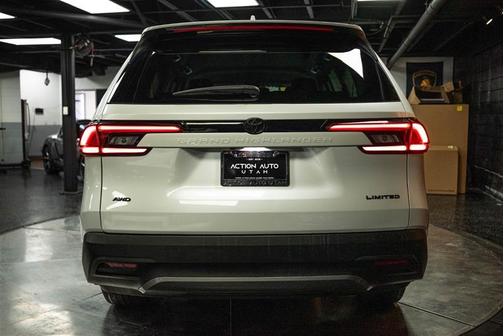 2024 Toyota Grand Highlander LIMITED