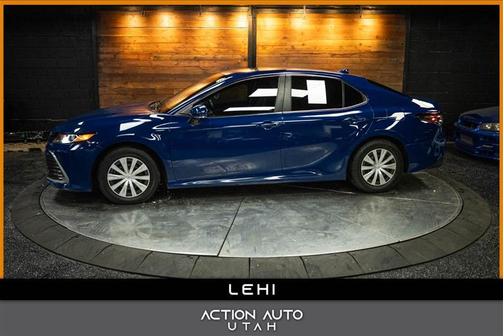 2023 Toyota Camry Hybrid LE