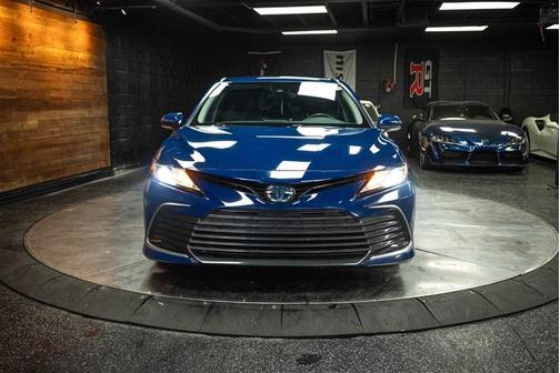 2023 Toyota Camry Hybrid LE