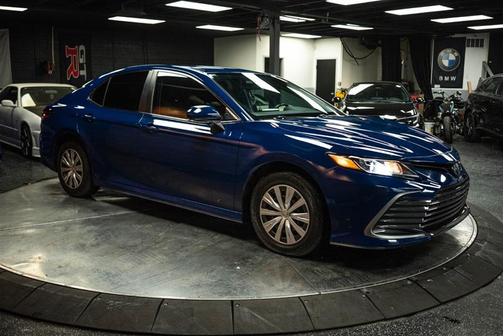 2023 Toyota Camry Hybrid LE