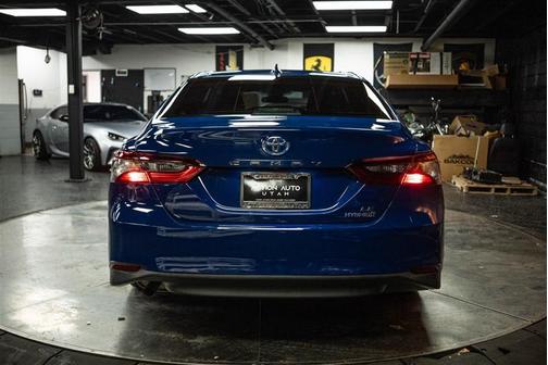 2023 Toyota Camry Hybrid LE