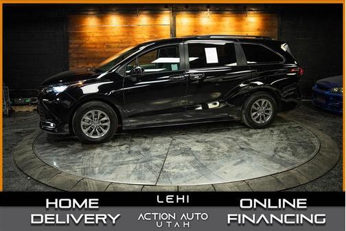 2023 Toyota Sienna XLE