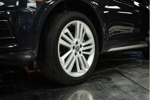 2020 Audi Q5 40 Premium Plus