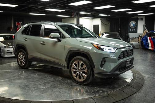 2022 Toyota RAV4 XLE Premium