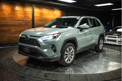 2022 Toyota RAV4 XLE Premium