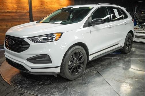 2022 Ford Edge SE
