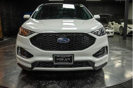 2022 Ford Edge SE