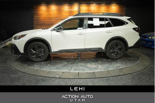 Crystal White Pearl 2021 Subaru Outback Onyx Edition XT