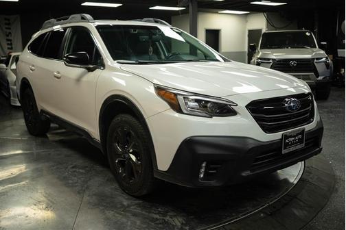 Crystal White Pearl 2021 Subaru Outback Onyx Edition XT