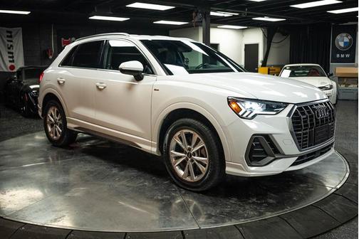 2023 Audi Q3 45 S line Premium