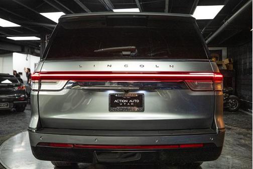 2022 Lincoln Navigator L Standard