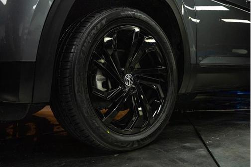 2023 Volkswagen Atlas 3.6L SE w/Technology
