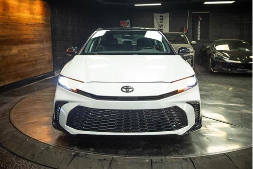 White 2025 Toyota Camry LE/SE/XLE/XSE