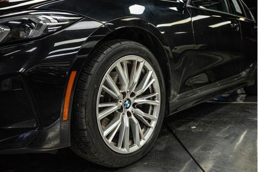 2024 BMW 330 i xDrive
