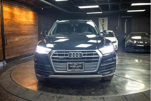 Moonlight Blue Metallic 2018 Audi Q5 2.0T Premium