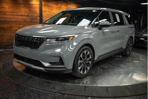 2023 Kia Carnival EX