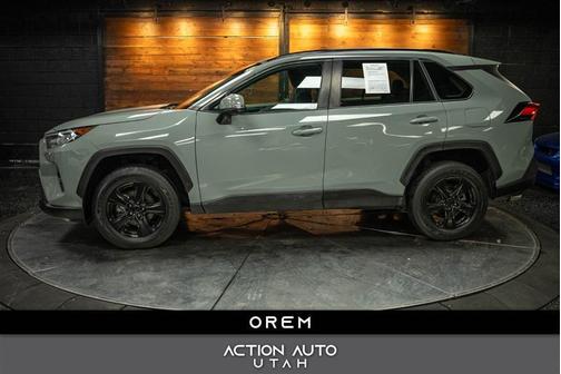 2021 Toyota RAV4 XLE