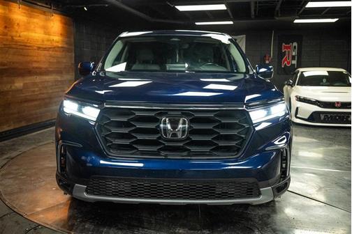 Blue 2024 Honda Pilot EX-L 7-Passenger