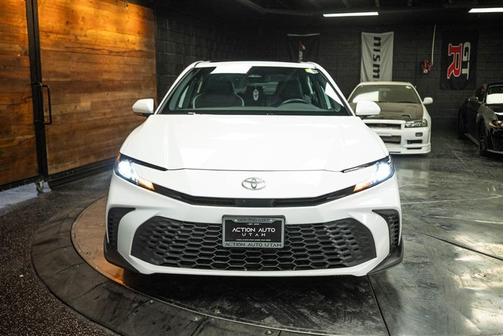 White 2025 Toyota Camry SE