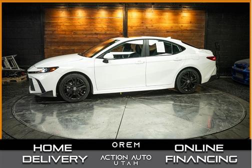 White 2025 Toyota Camry SE