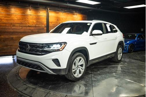 Pure White 2020 Volkswagen Atlas Cross Sport 2.0T SEL