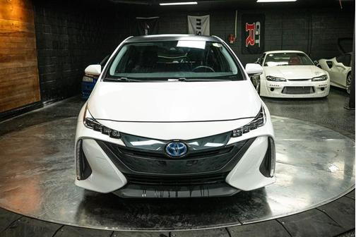 2018 Toyota Prius Prime PLUS/PREMIUM/ADVANCED