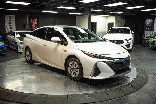 2018 Toyota Prius Prime PLUS/PREMIUM/ADVANCED