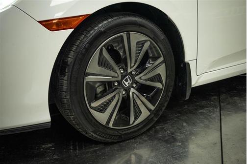 White 2017 Honda Civic EX