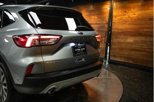 2021 Ford Escape Titanium Hybrid