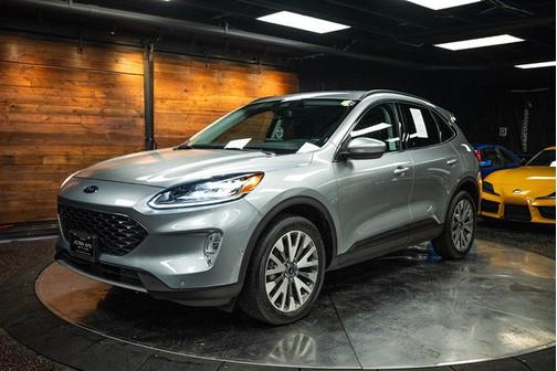 2021 Ford Escape Titanium Hybrid