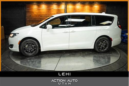 2018 Chrysler Pacifica Touring Plus