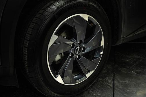 Gun Metallic 2025 Nissan Rogue SV