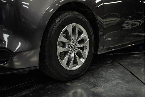 2021 Toyota Sienna LE