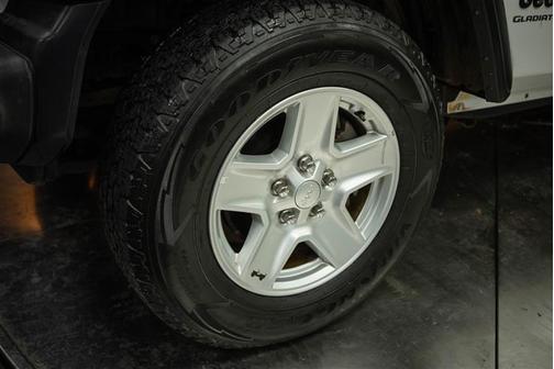 2020 Jeep Gladiator Sport