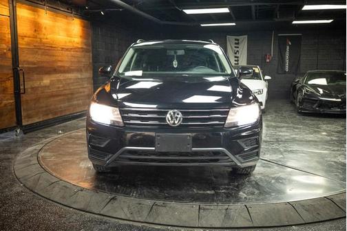 Deep Black Pearl Effect 2019 Volkswagen Tiguan 2.0T S