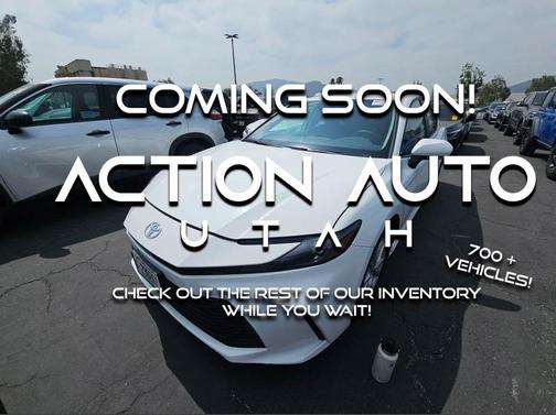 White 2025 Toyota Camry LE