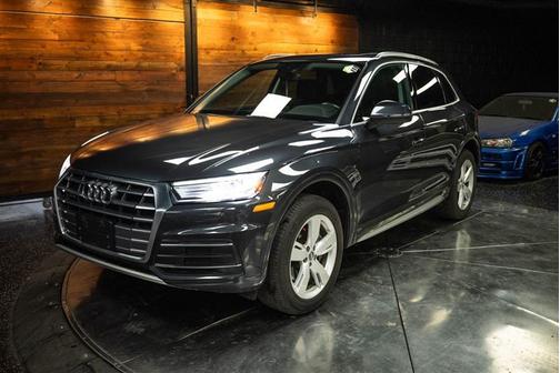 Manhattan Gray Metallic 2019 Audi Q5 2.0T Premium