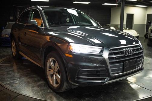 Manhattan Gray Metallic 2019 Audi Q5 2.0T Premium