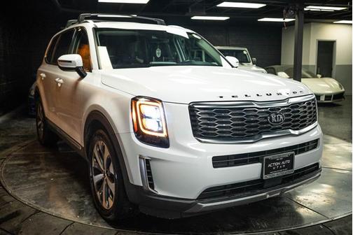 White 2021 Kia Telluride EX