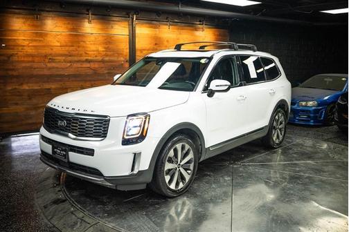 White 2021 Kia Telluride EX