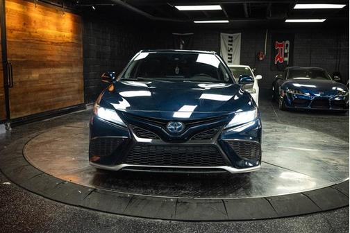 2021 Toyota Camry Hybrid XSE