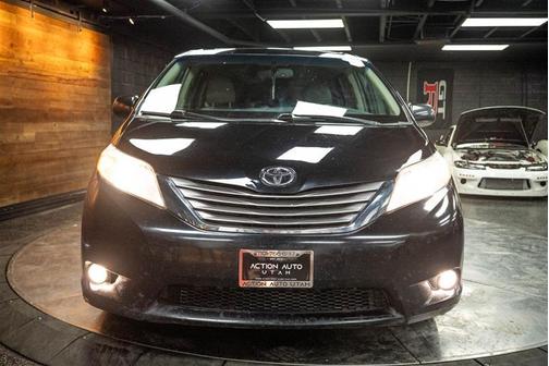 2015 Toyota Sienna XLE