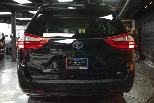 2015 Toyota Sienna XLE